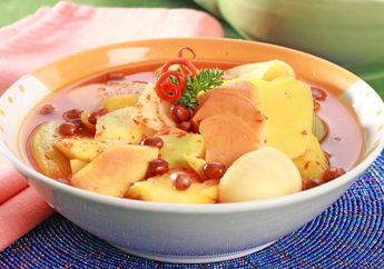 Cocok Banget Kalo Menyajikan Asinan Buah yang Segar Untuk Sore Nanti