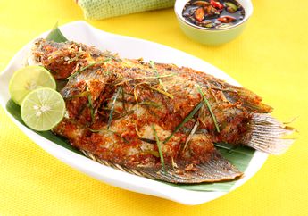 Masak Apa Hari Ini? Buat Gurame Bakar Daun Jeruk yang Maknyus Ini Saja!