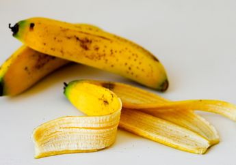 Minum Air Rebusan Kulit Pisang Nyatanya Bisa Datangkan 3 Khasiat Luar Biasa Ini untuk Tubuh. Apa Saja?
