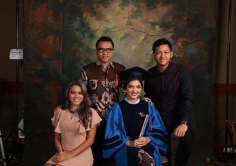 Lulus S-2 Manajemen, Ashanty: Alhamdulillah Hari Ini Wisuda!