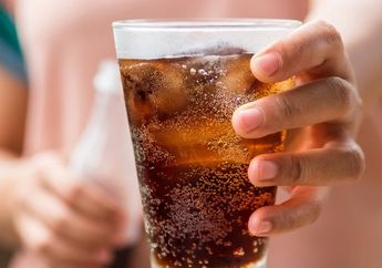 Hobi Minum Soda? Hati-hati 3 Hal Ini Bisa Terjadi pada Tubuhmu, Seperti Apa?