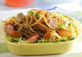 Resep Spagheti Goreng Sosis Enak Bikin Si Kecil Sulit Nolak Sarapan