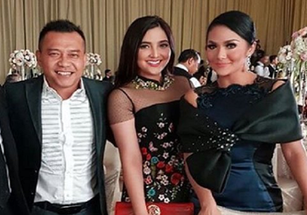 Tak Kaget Saat Rumah Tangga Anaknya dengan Krisdayanti Berujung Cerai, Ibunda Anang Hermansyah Ternyata Rela Lakukan Hal Ini Demi Menjaga Martabat Sang Menantu: 'Dia Tak Tahan Godaan Duniawi'