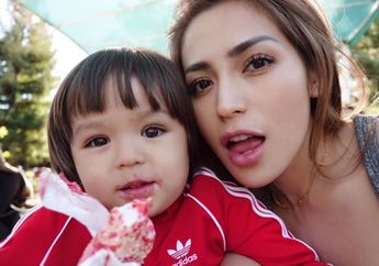 Wajah Boleh Bule, Tapi Makanan Anak Jessica Iskandar Standar Banget!