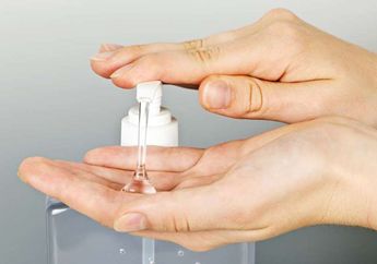 Cobalah Bikin di Rumah, Yuk Buat Hand Sanitizer Sendiri dengan Bahan-bahan yang Mudah Didapat Ini!