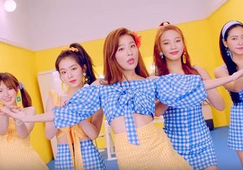 Member Red Velvet Akui Merasa Tersentuh Saat Konser REDMARE karena Fans Lakukan Hal Ini