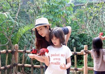 So Sweet! Ini Cantiknya Kue Buatan Anak Nafa Urbach Untuk Zack Lee