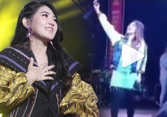 Beredar Video Via Vallen Pingsan di Atas Panggung, Netizen Sebut Settingan
