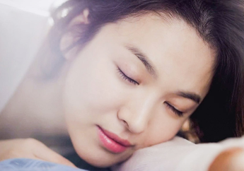5 Rekomendasi Sleeping Mask dengan Harga Terjangkau untuk Kulit Wajah Lembap Sepanjang Hari
