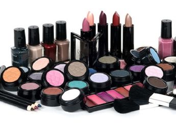 Hobi Dandan Sampai Alat Make Up Bertebaran? Berikut Ini 3 Ide Menata Kosmetik di Kamar Agar Tetap Terlihat Estetik, Dijamin Meja Rias Makin Kece