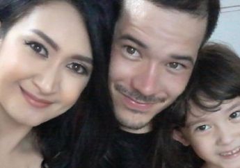 Dibuatkan Kue Ulang Tahun Berbentuk Barbie Oleh Putrinya, Reaksi Zack Lee Bikin Hati Meleleh