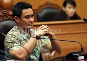 Jalani Sidang Perdana, Zumi Zola Tak Ditemani Pihak Keluarga
