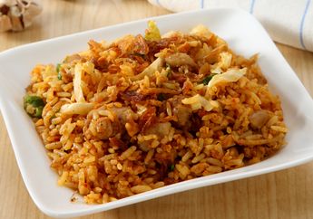 Ternyata ini Rahasia Pedagang Membuat Nasi Goreng Jadi Tidak Menggumpal, Mudah Banget!
