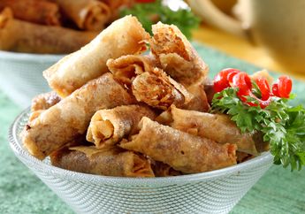 Resep Sumpia Serundeng Ebi Pedas Enak Untuk Camilan yang Bikin Sulit Berhenti Ngunyah