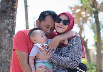 Lebih Terkenal dari Orang Tuanya, Gaya Anak Bungsu Zaksia Mecca Saat Haus Bikin Warganet Tak Tahan Pengen Gigit