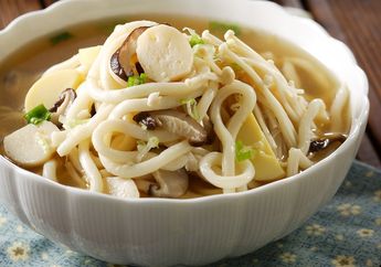 Jadikan Esok Makin Seru dengan Sarapan Udon Rebus Miso yang Lezat Ini