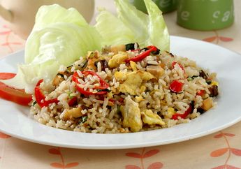 Resep Nasi Goreng Ikan Asin Enak, Menu Sarapan Favorit nan Praktis