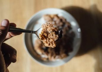 7 Fakta Restoran dan Makanan Cepat Saji yang Jarang Diketahui, Oatmeal dan Salad Ternyata Bukan Makanan Sehat loh!
