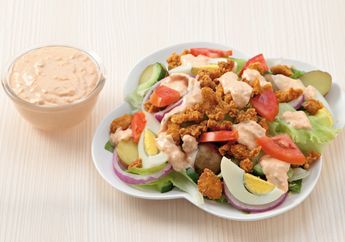 Terserang Lapar di Malam Hari? Karaage Salad Ini Bisa Jadi Jawabannya