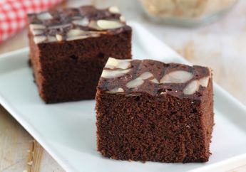 Gak Perlu Repot Pakai Oven, Cake Cokelat Pisang Siap Tersaji untuk Keluarga Tercinta
