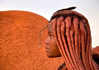 Tengoklah Alasan Perempuan Himba yang Tak Pernah Mandi, Tapi Jadi yang Terindah di Afrika. Foto Beri Bukti!