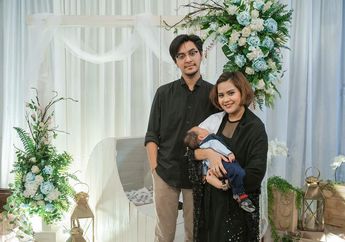 Gelar Aqiqah, Mytha Lestari Bisikan Kalimat Ajaib Agar si Bayi Tidak Rewel