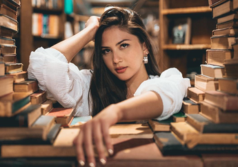 Tunjukkan Sisi Feminin Kita dengan 7 Gaya Fashion Jessica Mila!