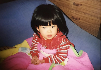 Mirip Jimin 'BTS', Rose 'BLACKPINK' Unggah Foto Masa Kecilnya. Gemas!