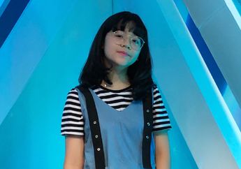 6 Fashion Cinta Kuya dengan Sneakers dan Kaos Kaki Panjang. Stylish!