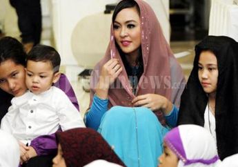 Ibunya Menikah Siri dengan Pria Lain Setelah sang Ayah Meninggal, Wajah Putra Angelina Sondakh saat Buka Puasa Jadi Sorotan