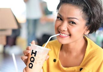 Mengaku Tak Suka Ngopi, Kopi Racikan Nirina Zubir Malah Laris Manis Hingga 400 Gelas per Hari
