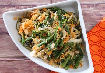 Resep Masak Urap Sangrai, Enaknya Kebangetan!