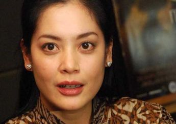 Usai Curi Perhatian dengan Penampilan Memukau, Kini Lulu Tobing Terlihat Mesra dengan Seorang Pria di Pinggir Pantai
