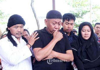 Sambil Makan Opor Kesukaan Alm.Susi, Tukul Beri Jawaban Mengejutkan Soal Calon Istri Baru