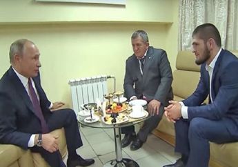 Vladimir Putin Temui Khabib Nurmagomedov dan Ayahnya, Ini Nasihat yang Disampaikan Presiden Rusia Itu Kepadanya