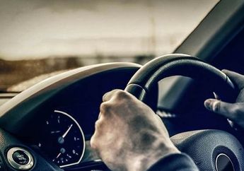 Hampir Minum Air Kencing dalam Taksi Online, Hal Ini Langsung Dilakukan Seorang Penumpang Kepada Sang Supir