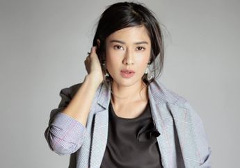 Suka Tampil Simpel, Dian Sastrowardoyo Pilih Baju yang Cocok untuk Segala Suasana