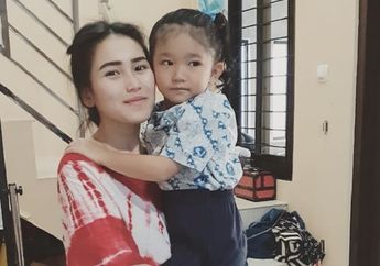 Karir Tengah Bersinar, Ayu Ting Ting Ungkap Keinginannya untuk Jadi Ibu Rumah Tangga dan Fokus Urus Anak