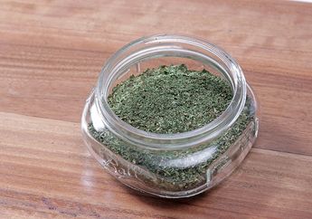 Punya Parsley Sisa Hiasan? Buat Jadi Taburan Parsley Ala Restoran dengan Tips Mudah Ini