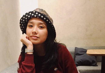 Ini 7 Inspirasi Tampilan Gaya Feminin & Fresh ala Salma Chetizsa, Anak Titi DJ!