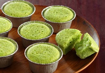 Resep Cake Pandan Kelapa Kukus Enak Ini Siap Memukau Saat Ngemil Nanti