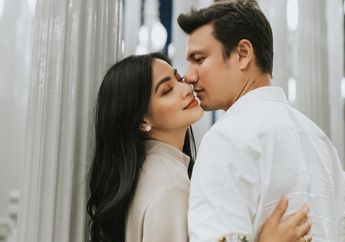 10 Tahun Menikah, Christian Sugiono Bersyukur Memiliki Titi Kamal