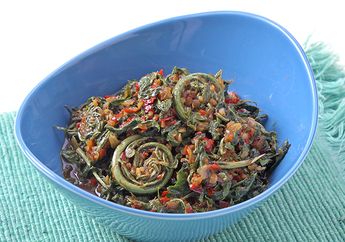 Cara Masak Daun Pakis Super Enak Ala Restoran Agar Tidak Pahit dan Berlendir! Rahasianya Cuma 2 Langkah Ini Saja, Gampang Banget