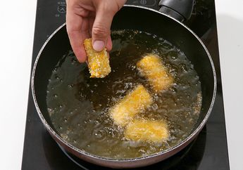 Cara Ampuh Membersihkan Minyak Goreng Bekas, Cukup Pakai 3 Bahan Ini