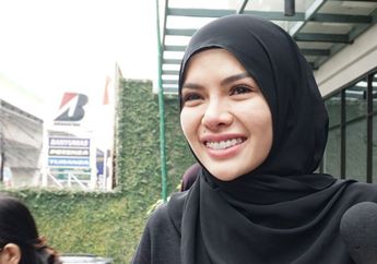 Mengaku Sedang Hamil, Nikita Mirzani Tiba-tiba Jatuh Pingsan Saat Mengisi Acara Live
