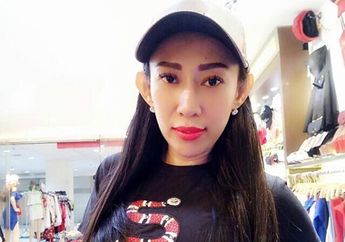 Sering Bentrok dengan Pacar Brondong, Dewi Sanca: Enakan yang Tua!