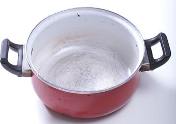 Tips Membersihkan Panci Gosong agar Kinclong Seperti Baru Beli, Ternyata Cuma Perlu Satu Bahan ini
