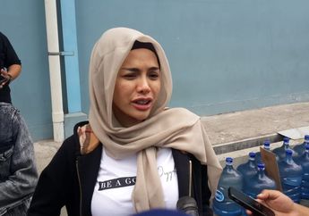 Digosipkan Punya Banyak Hutang untuk Bangun Rumah, Nikita Mirzani Buka Suara