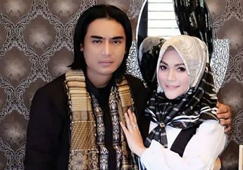 Pengacara Beberkan Alasan Charly Van Houten Sampai Digugat Cerai Tiga Kali