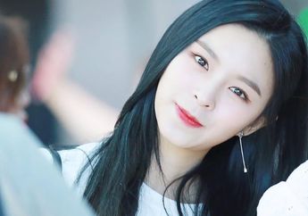 7 Gaya Simpel Idol Korea Elkie'CLC' dengan Outfit Putih. Manis Abis!